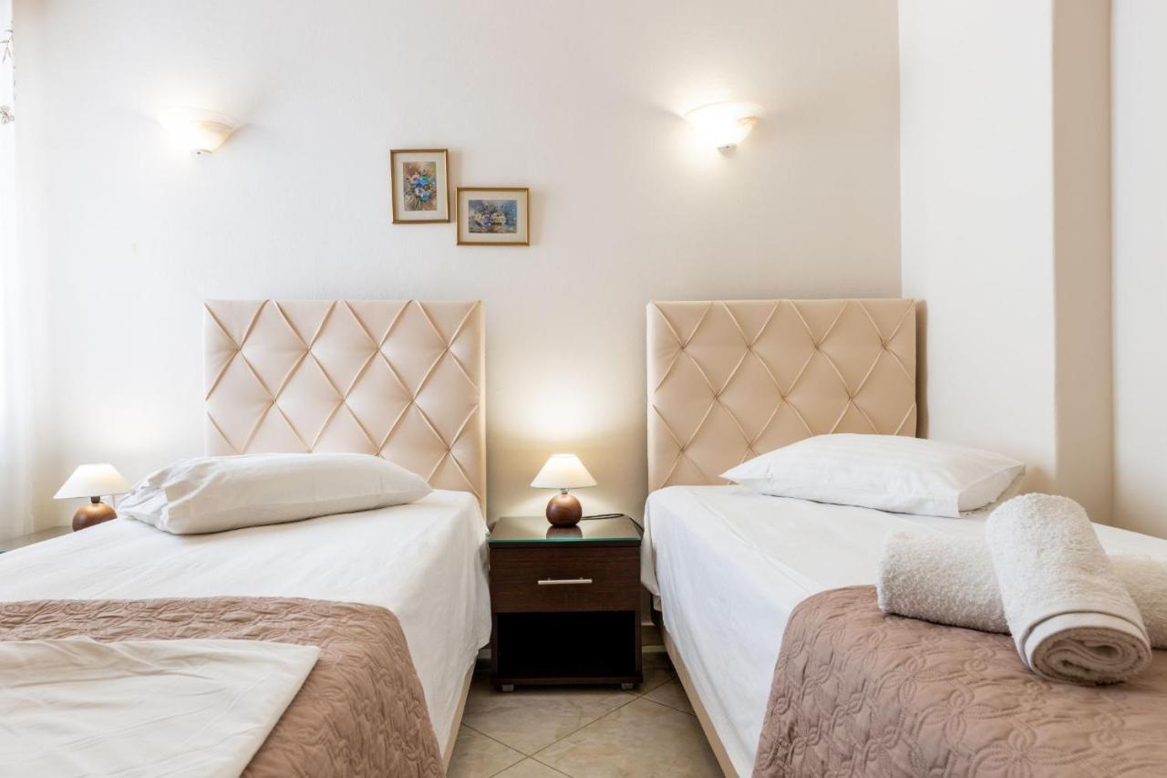 Town House For 6-16 With Ac Villa Parikia  Ngoại thất bức ảnh