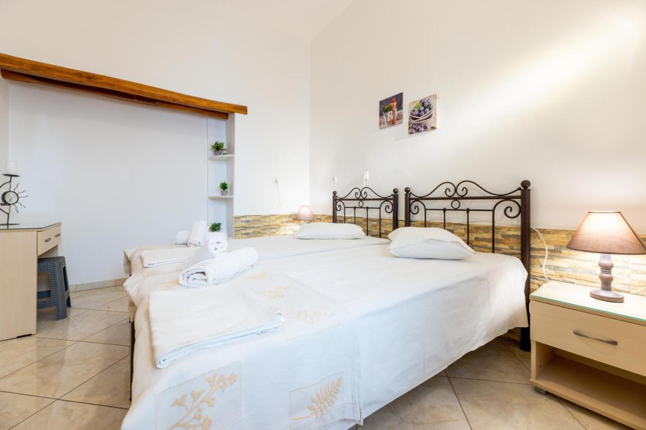 Town House For 6-16 With Ac Villa Parikia  Ngoại thất bức ảnh