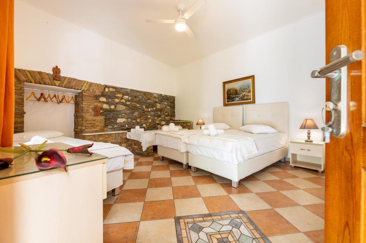 Town House For 6-16 With Ac Villa Parikia  Ngoại thất bức ảnh